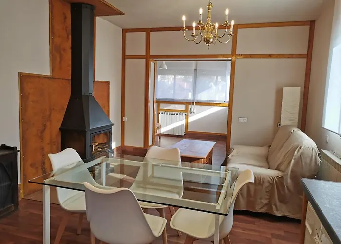 Casita Independiente Con Jardin Y Chimenea.